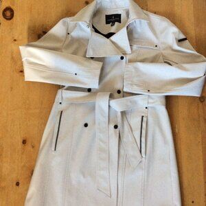 London Fog Women’s Rain/Trench Coat –Removable Hood – Size M